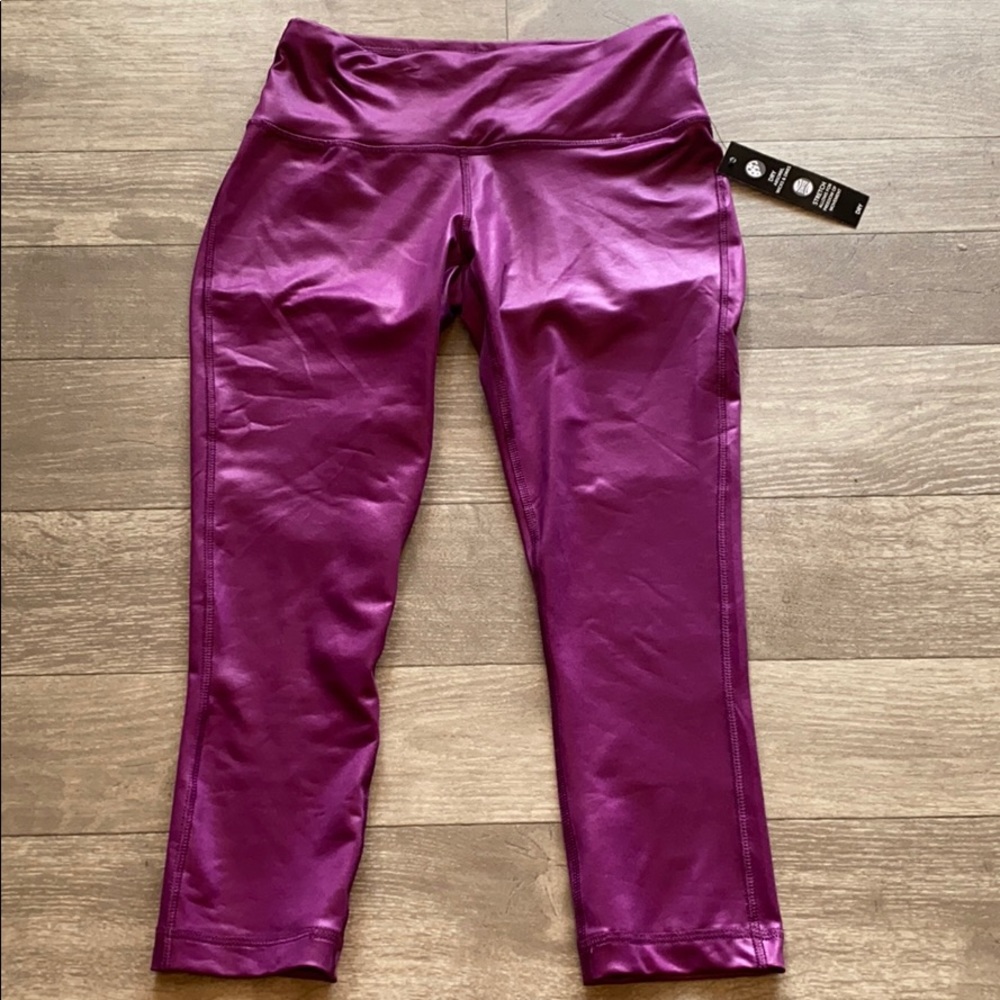 NWT Zelos crop leggings